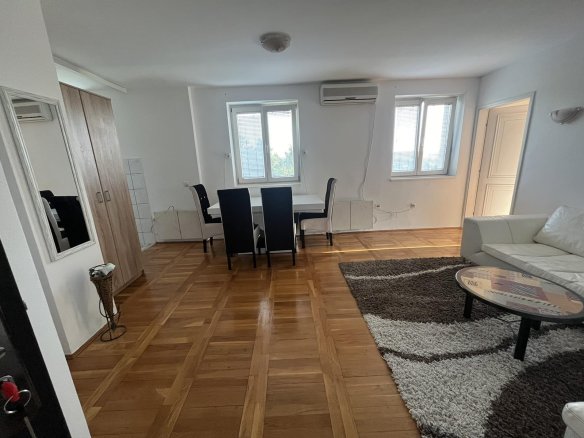 Dedinje, okolina Dzerija, izuzetan, suncan stan 57 m2