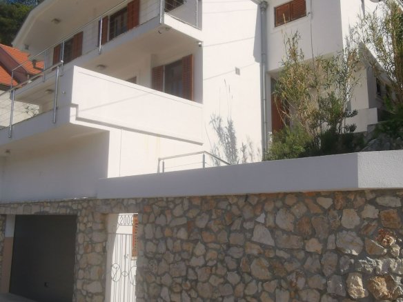 Odlicna kuca na Policama, Trebinje
