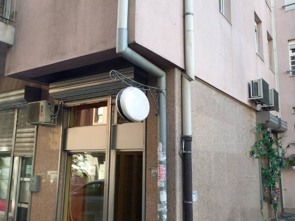 Izdajem lokal površine 18 m2 Bogdana Tirnanica 12,kod Lidla u Despota Stefana