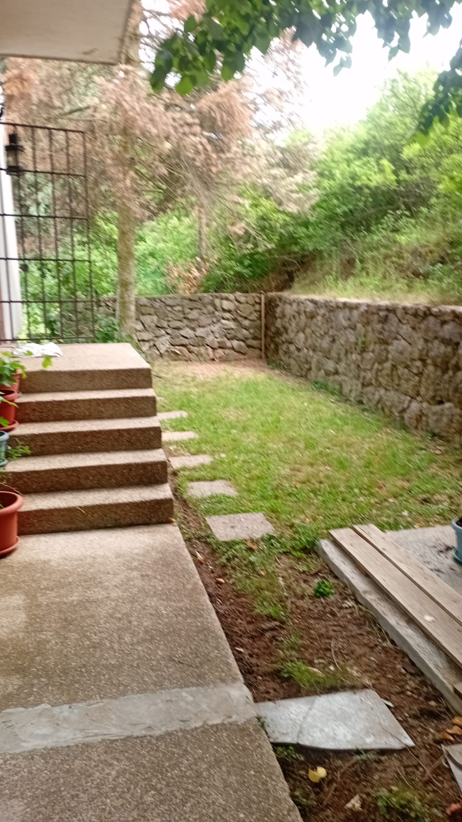Avala, blizu megamarketa Koka Mar, 200 m2