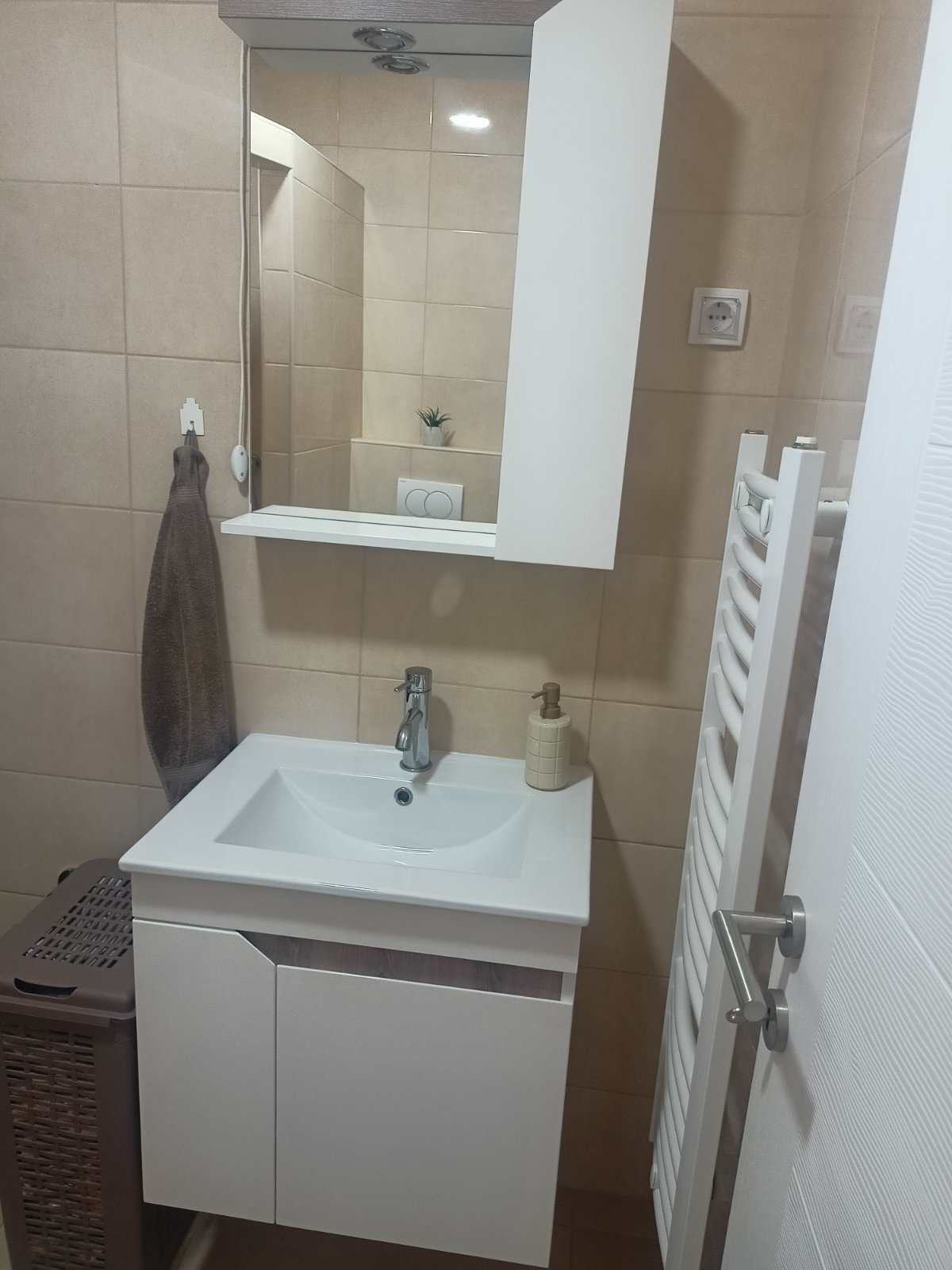 Opremljen stan u novogradnji (2024) – 49m² – Sombor (Toze Markovića)