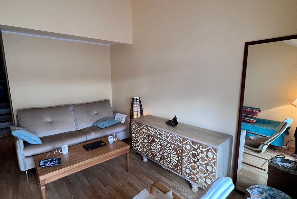 Kompletno renoviran apartman sa pogledom na Boku – Krašići (52m²)