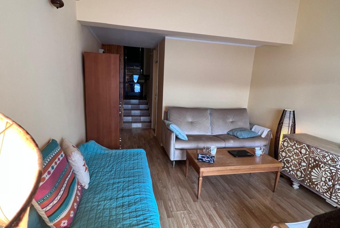 Kompletno renoviran apartman sa pogledom na Boku – Krašići (52m²)