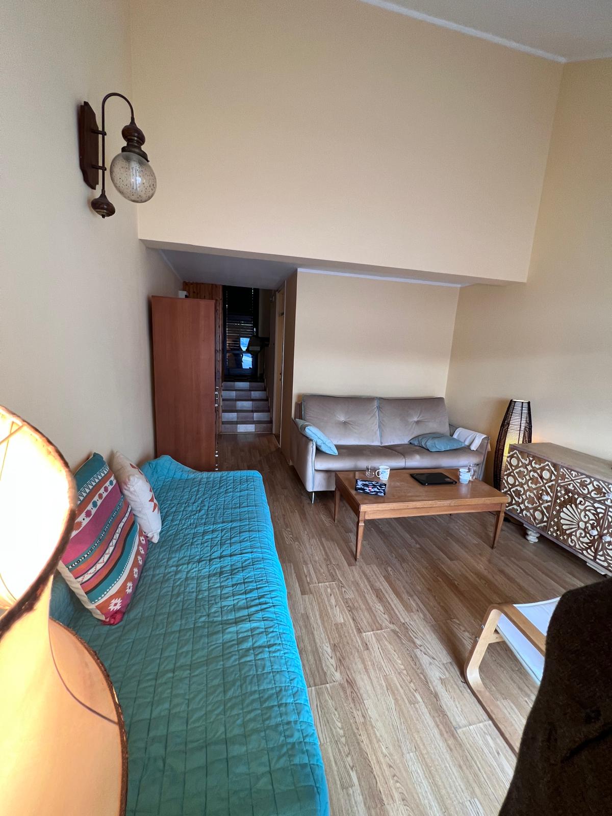 009 viber_slika_2026-07-14_14-41-02-572 Kompletno renoviran apartman sa pogledom na Boku – Krašići (52m²)