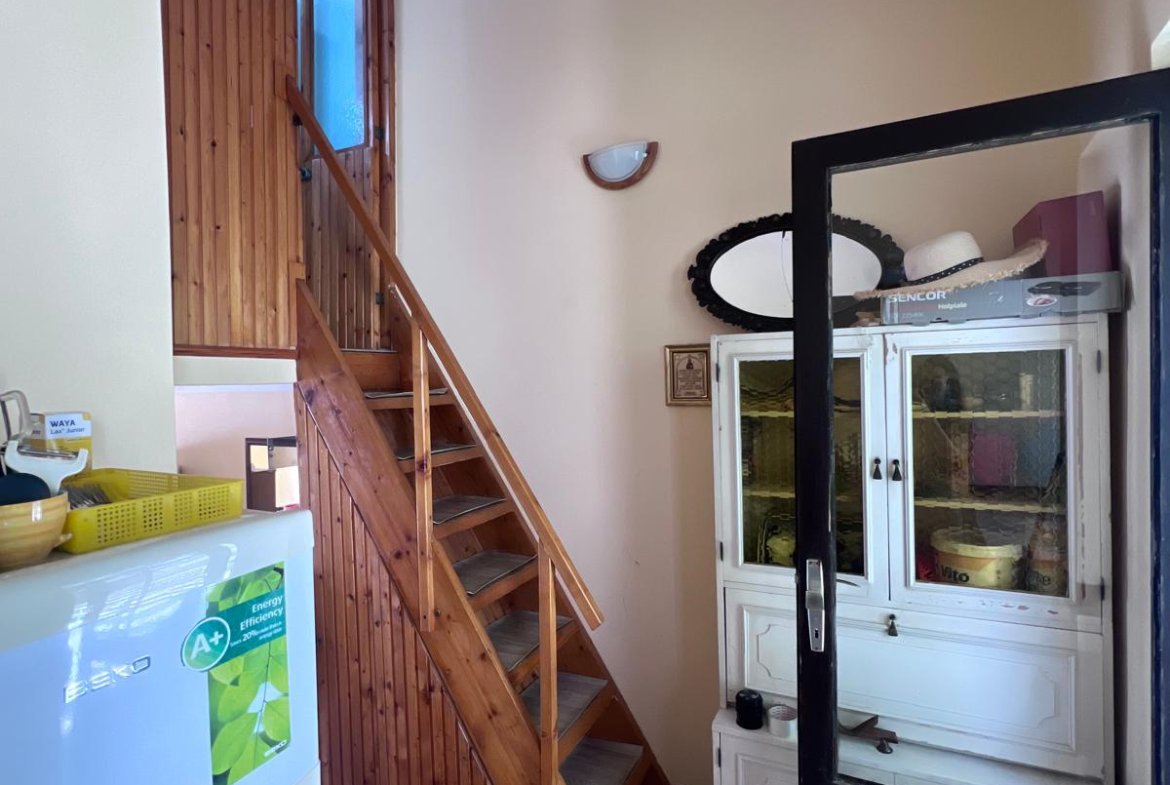 Kompletno renoviran apartman sa pogledom na Boku – Krašići (52m²)