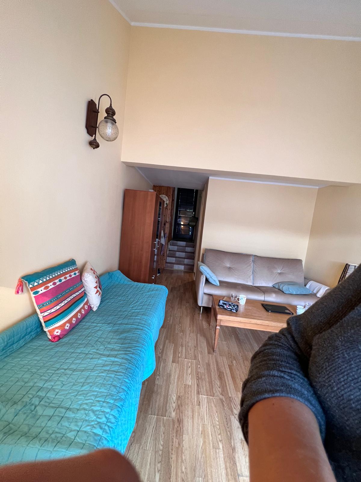 017 viber_slika_2026-07-14_14-40-59-645 Kompletno renoviran apartman sa pogledom na Boku – Krašići (52m²)