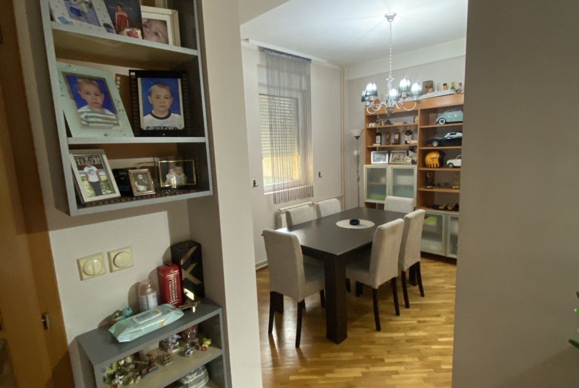 IZDAJE SE STAN – PRVOMAJSKA, ZEMUN – 600e