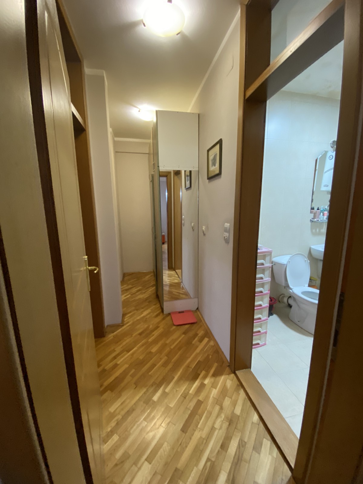 IZDAJE SE STAN – PRVOMAJSKA, ZEMUN – 600e