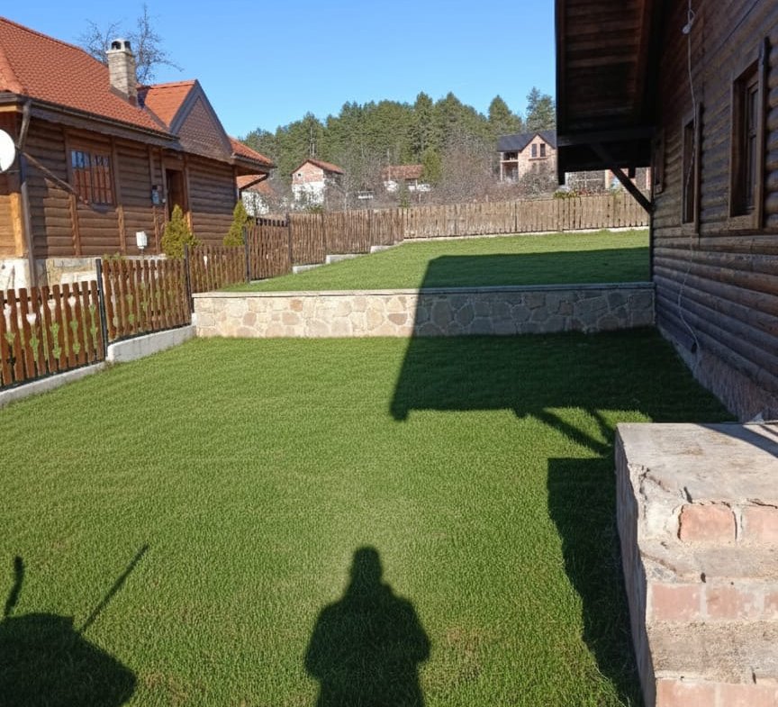 Zlatibor, drvena kuca sa bazenom na prodaju 96 m2 na placu od 5,5 ari
